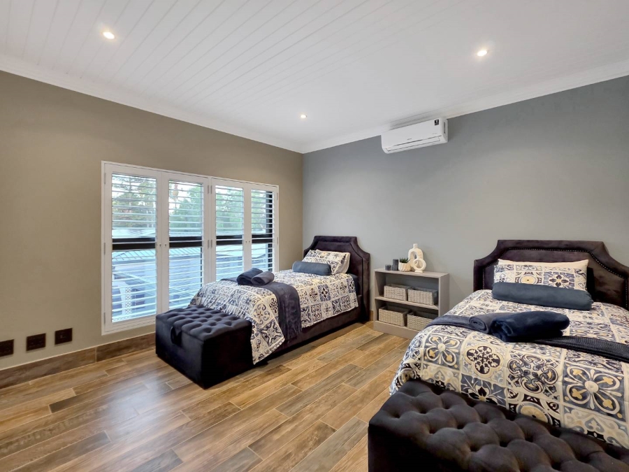 7 Bedroom Property for Sale in Durbanville Western Cape